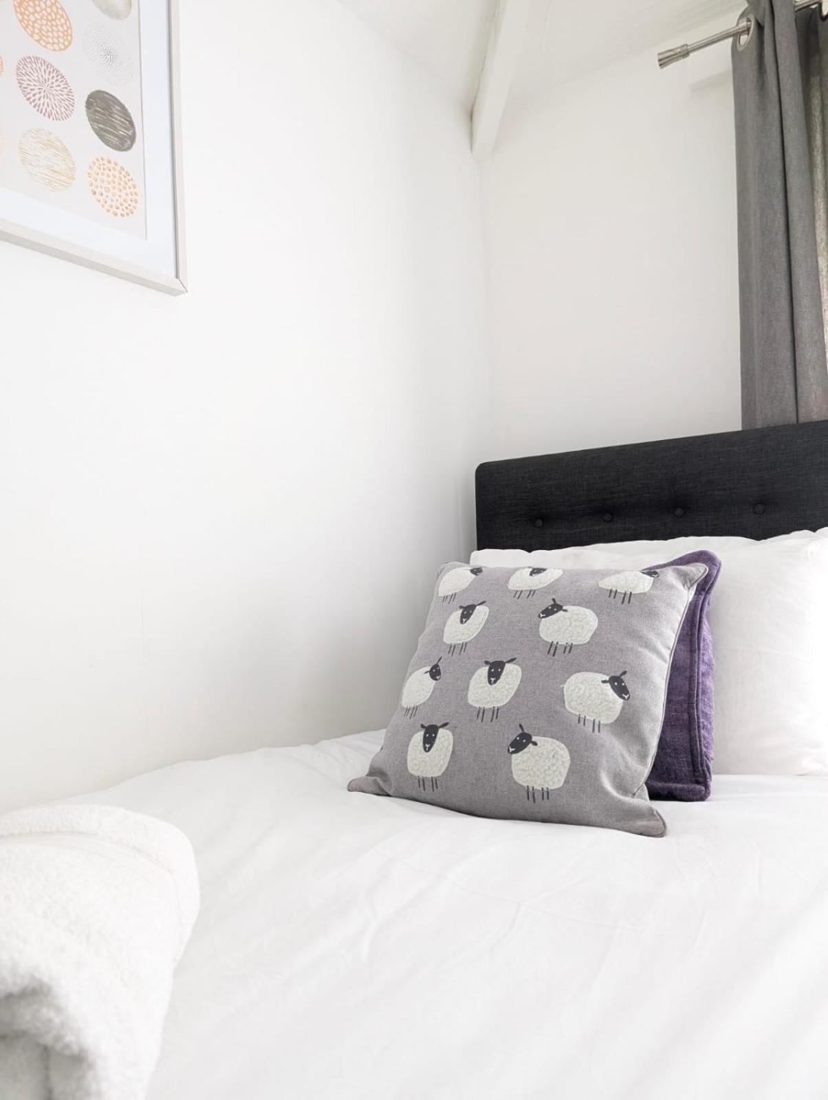 3Br-St Johns Hse-Free Parking-Workers-Kitchen-Wifi-Dog Friendly Leilighet Doncaster Eksteriør bilde